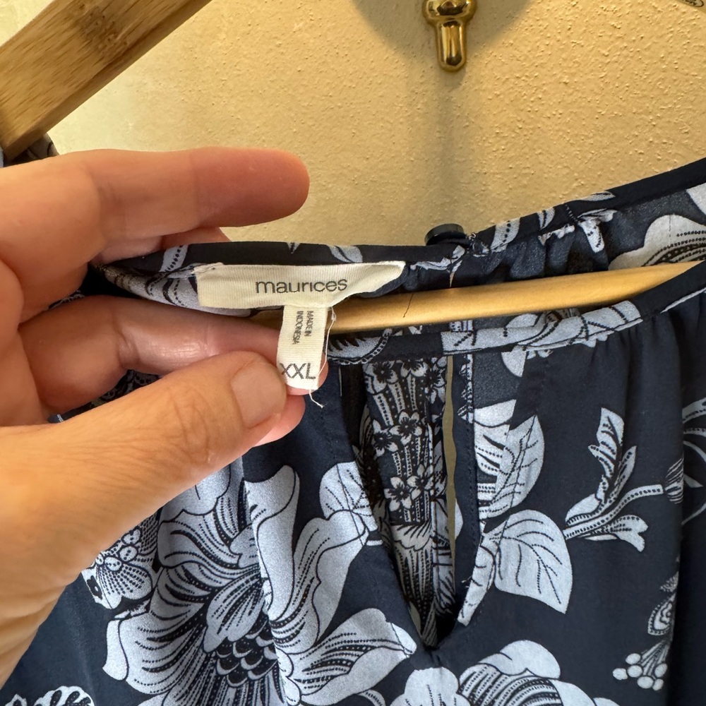 Maurices Navy and White Floral Long-Sleeve Tunic - Picture 4 of 6